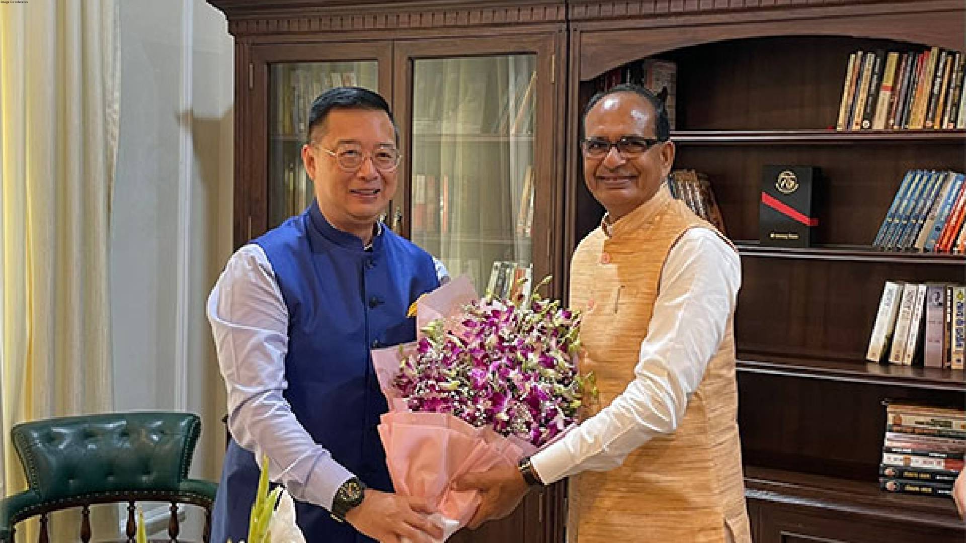 Singapore envoy Simon Wong meets former MP CM Shivraj Singh Chouhan